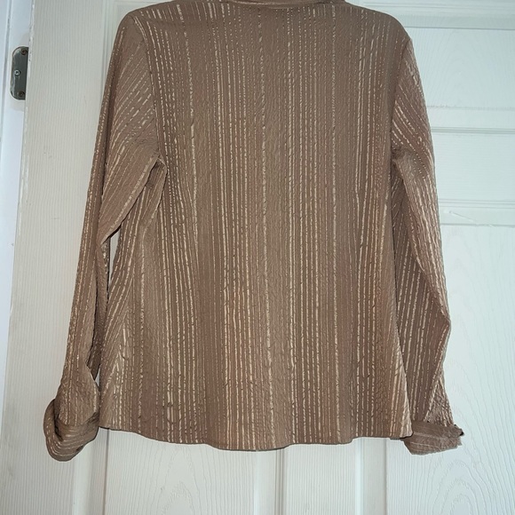 Laura Scott Button Up Shirt - Picture 2 of 3